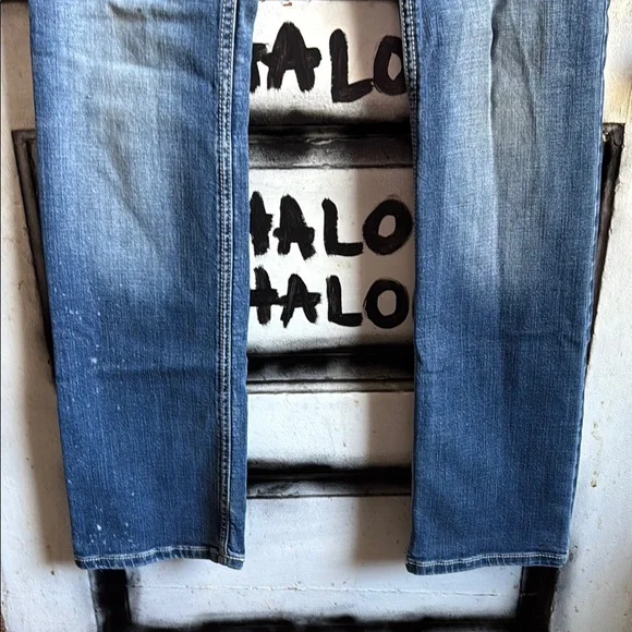 Wrangler Blue Straight Leg Jeans Classic Style - Picture 3 of 7